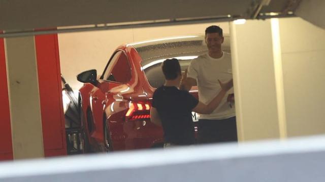 开云中国-莱万回到慕尼黑与拜仁告别:这段经历,不会忘记